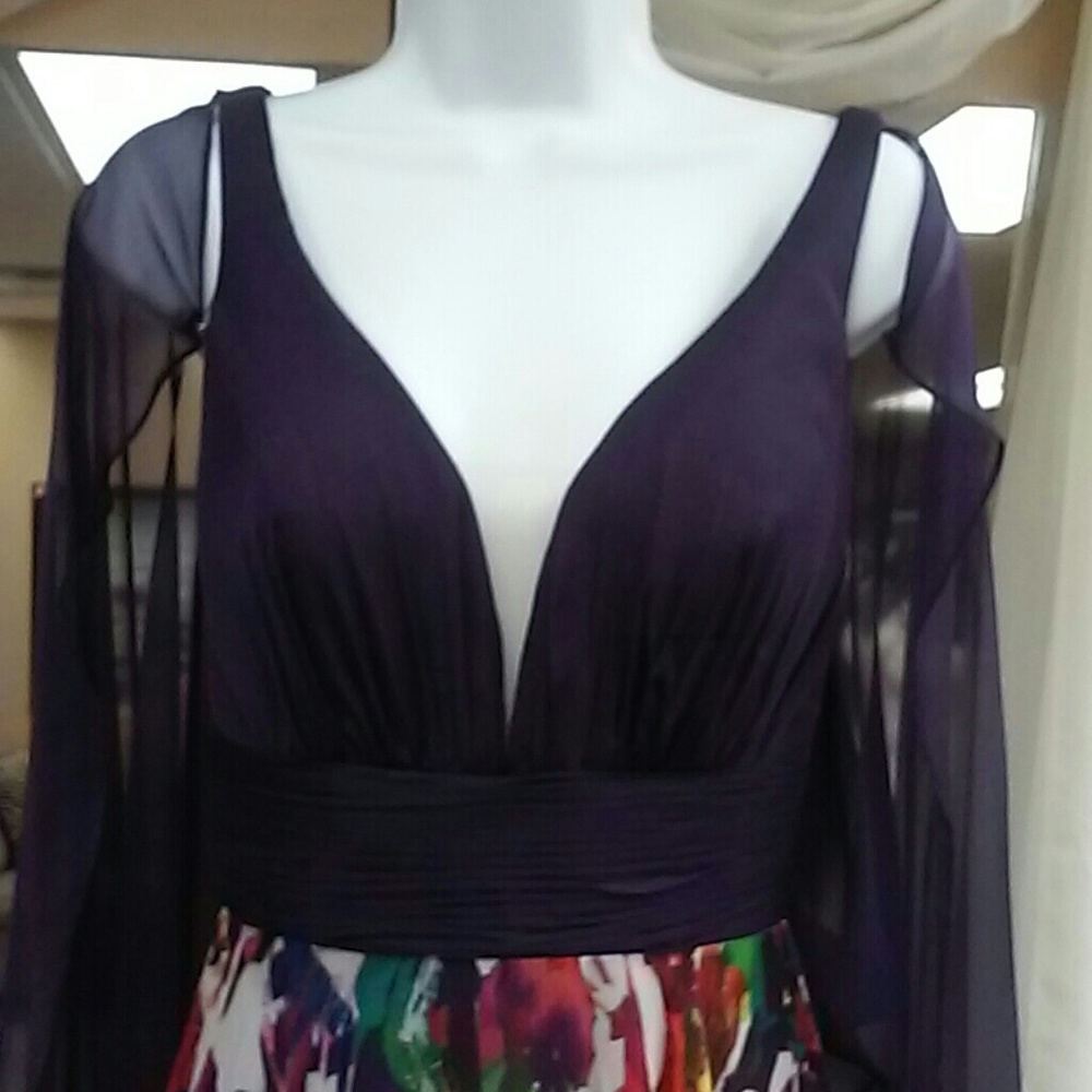 Prom dress - Picture 2 of 8